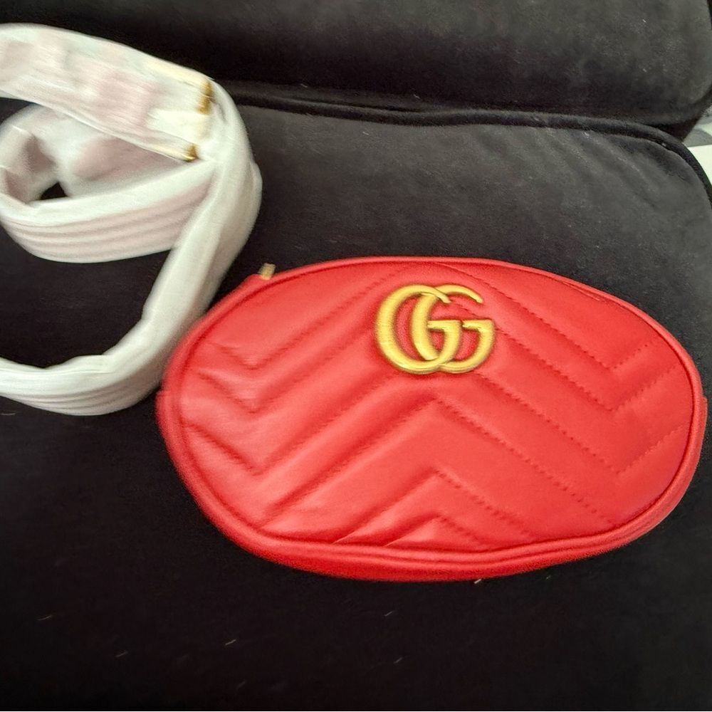 Brabd new Gucci Red Quilted Belt Bag size 65 comes with box and dustbag - Picture 2 of 7